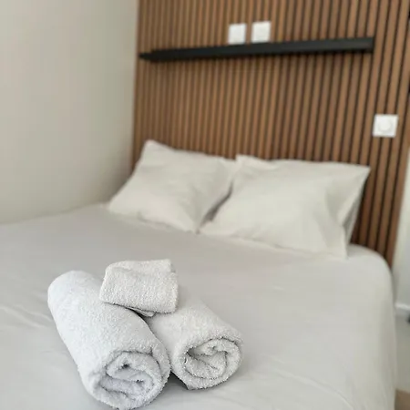 T2 Renove Climatise Apartment