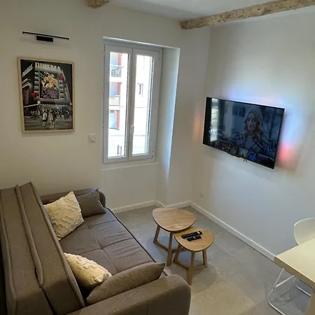 Apartment T2 Renove Climatise *
